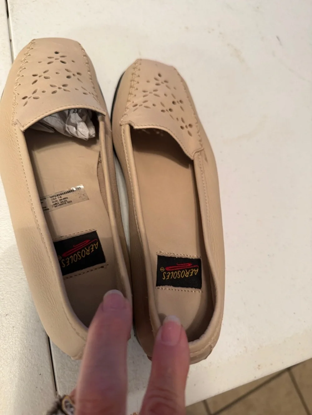 AEROSOLES Women's Beige Laser-Cut Leather Loafers - Picture 5 of 6